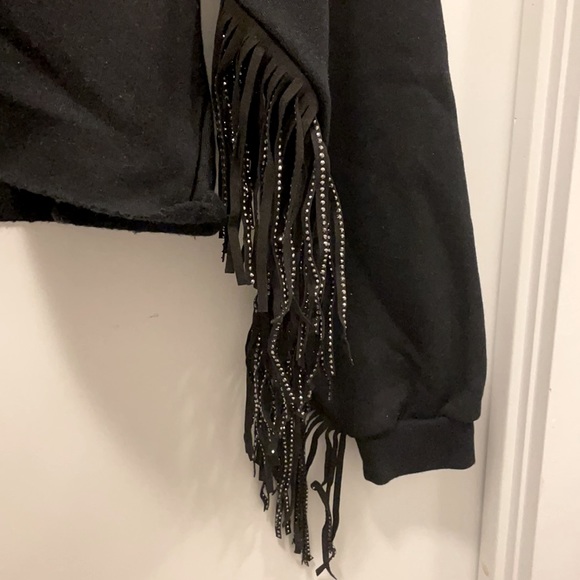 Zara tassel crop sweater 🖤 - Picture 3 of 5